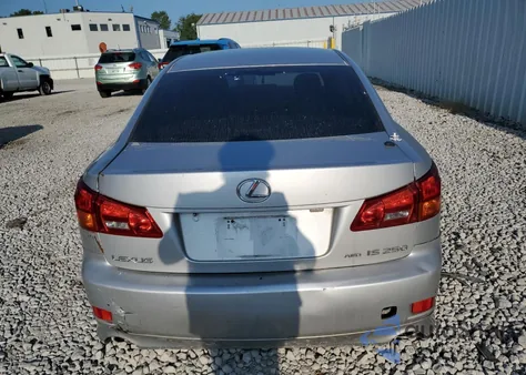 2006 Lexus Is 250 from USA, damaged, VIN JTHCK262065005382